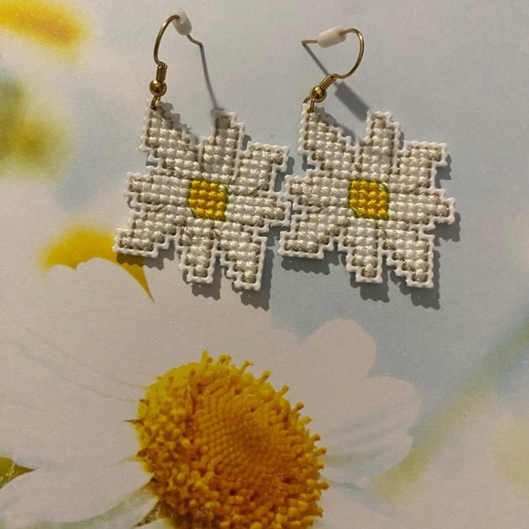 Needlepoint Daisy Earrings - Picture 5 of 10